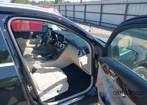 2019 Mercedes-Benz Glc 300 из США, поврежденный, VIN WDC0G4JB1KF619283